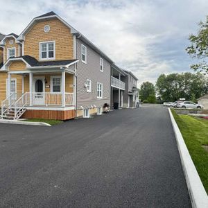 Beau 5 1/2 - Photo 2