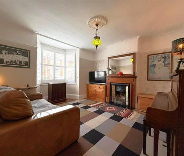 4 bedroom semi-detached house to rent - Photo 6