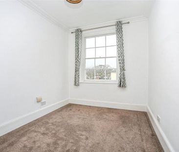 3 bedroom apartment to rent - Photo 4