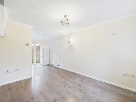 2 bedroom terraced house to rent - Photo 2