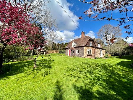 TENTERDEN ROAD, CRANBROOK - Photo 2