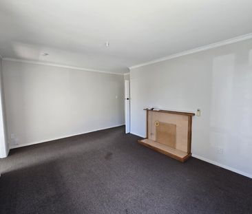 THREE BEDROOMS – HEATPUMP – PETS NEGOTIABLE - Photo 1