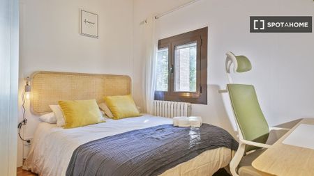 barcelona, Catalonia 08193 - Photo 2