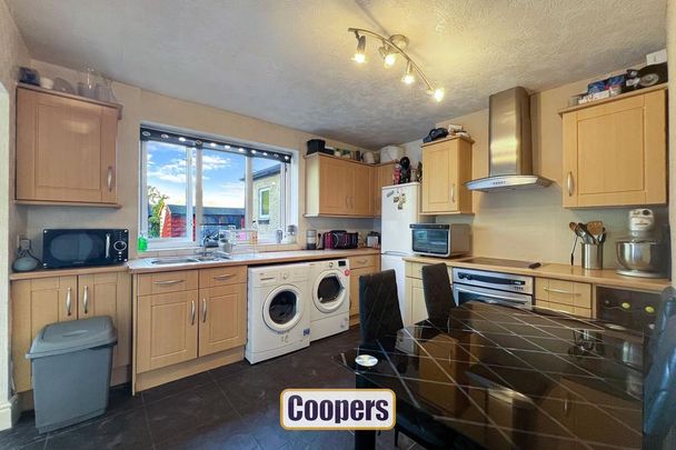3 bedroom terraced house to rent - Photo 1