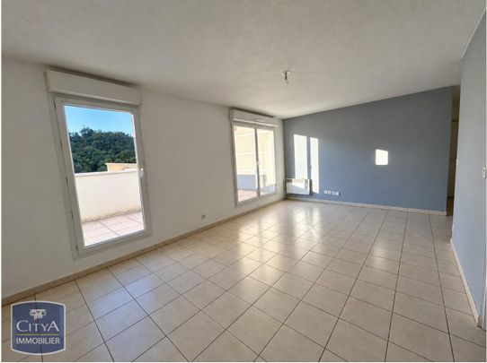Location Appartement 2 pièces 49m² BELLEGARDE SUR VALSERINE 01200 - Photo 1