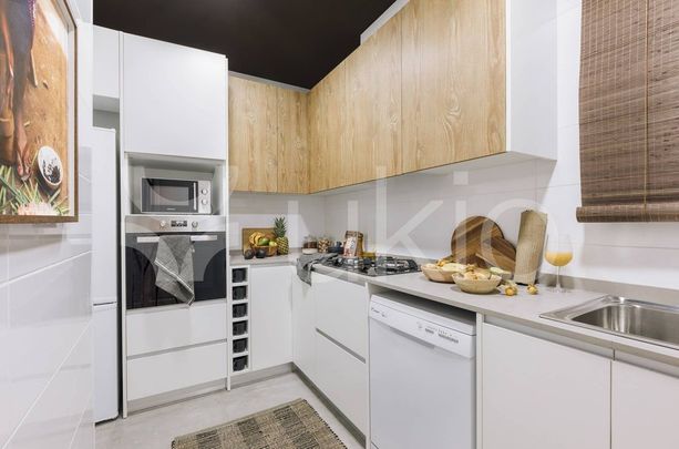 4 room luxury Flat for rent in Barcelona, Spain - Photo 1