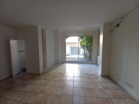 Location Appartement 4 pièces 84m² BORDEAUX 33000 - Photo 3
