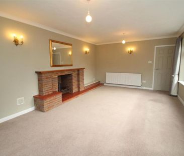 4 bedroom detached house to rent - Photo 1