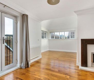 4 bedroom detached house to rent - Photo 2