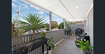 A Freestanding Family Home Offering Privacy, Space & Position! - Photo 4