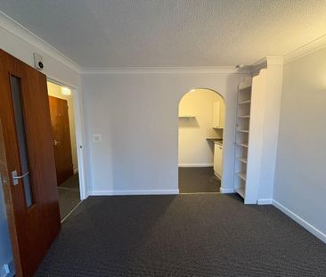 1 bedroom retirement property to rent - Photo 1