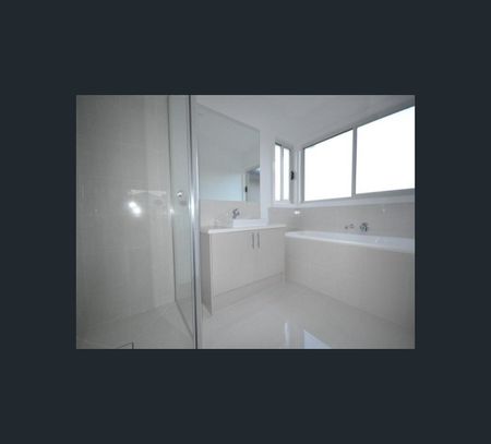 27 Uganda Street, Burwood, Vic 3125 - Photo 5