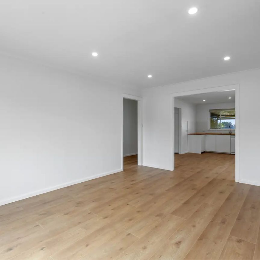 “Modern Family Home in Hallett Cove” - Photo 1