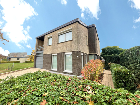 RUIME WONING MET 3 SLAAPKAMERS EN ZUIDTUIN IN HEIST CENTRUM - Foto 2