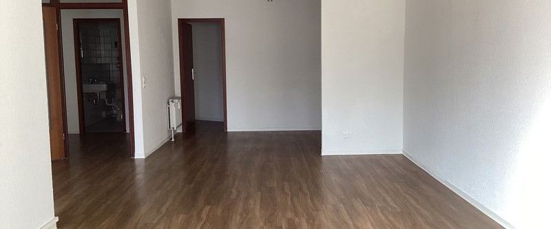 Preisgünstige, individuelle 1,5-Zimmer-Single-Wohnung - Photo 1