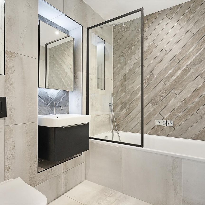 Memorial Avenue, Slough - Photo 1