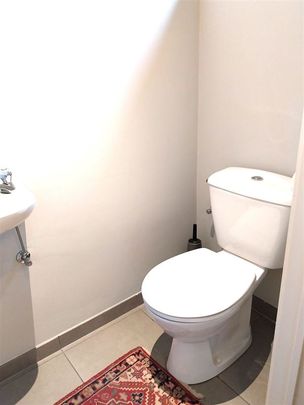 TE HUUR: Duplex-appartement met 1 slaapkamer en terras in Diepenbeek! - Photo 1