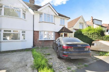 3 bedroom semi-detached house to rent - Photo 5