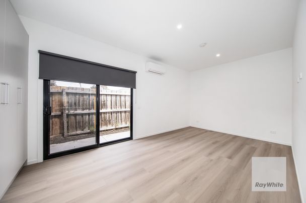 Brand New |Fully Furnished Studio - All Bills Included - Photo 1