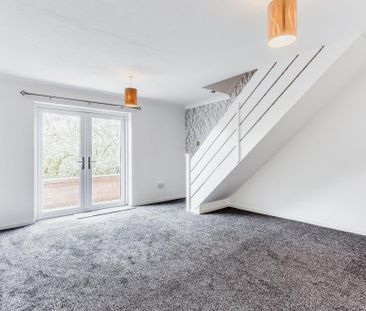 3 bedroom semi-detached house to rent - Photo 2