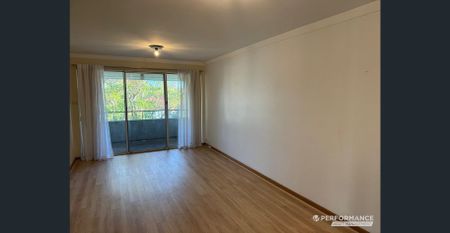 Low-Maintenance Inner-Suburban Living - Photo 4