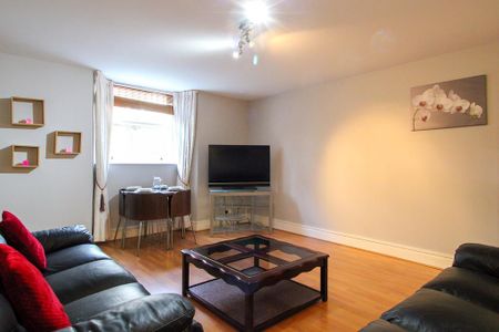2 bedroom apartment to rent - Photo 3