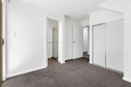 2 Bedroom townhouse in the heart of Munno Para - Photo 4