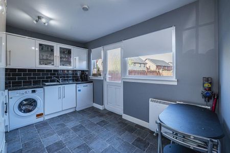 2 Bed End Terrace, Maukinfauld Court, G32 - Photo 2