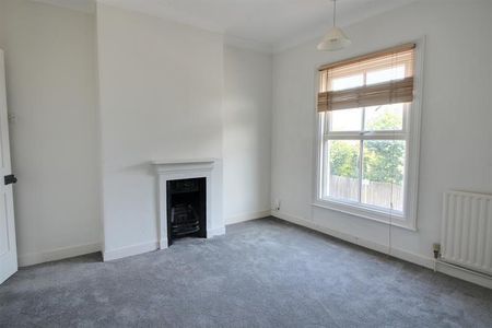 3 bedroom terraced house to rent - Photo 2