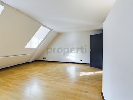 Unique and modern 3-room attic apartment in Basel - Foto 4
