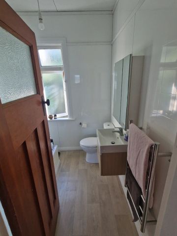 44a Mt Pleasant Road, Aro Valley - Photo 3