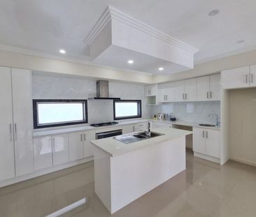Luxury meets Location - Photo 1