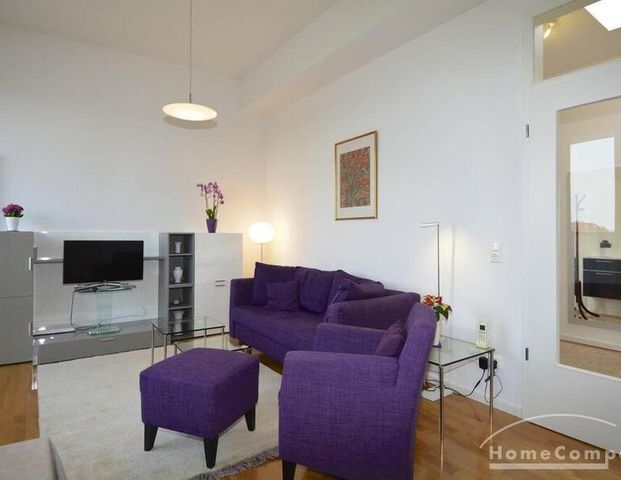 Wunderschöne, helle 3-Zimmer-Dachgeschoss-Wohnung in Berlin Charlottenburg, möbliert - Photo 1