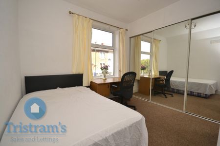 4 bed Flat for Rent - Photo 4
