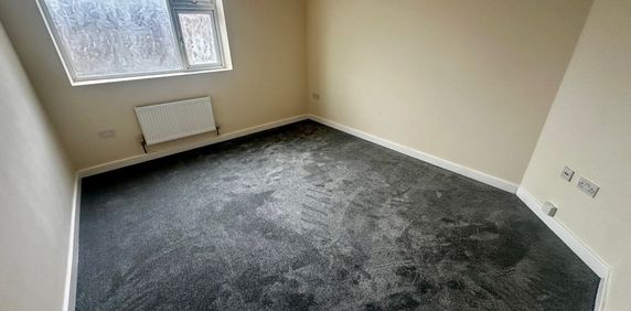 RIPLEY, DERBYSHIRE - Photo 2