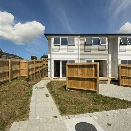 Brand New in Mangere East! - Photo 2