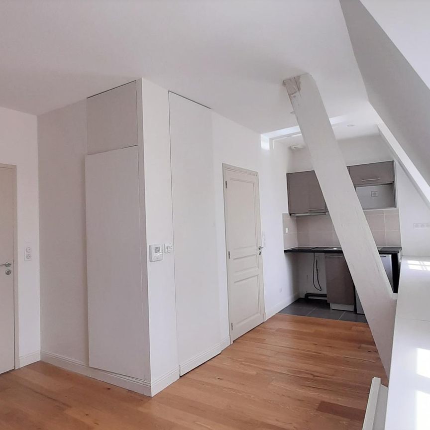 location Appartement F1 DE 23.39m² À POITIERS - Photo 1