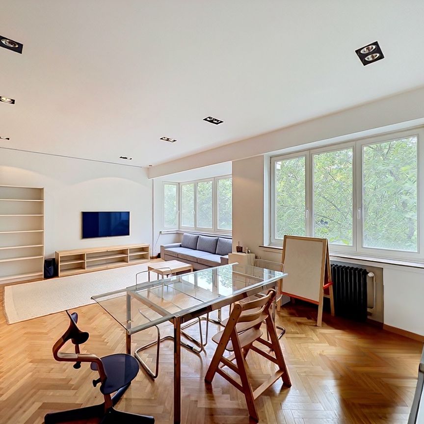 Appartement met 2 slaapkamers en balkon te huur in Elsene - Photo 1