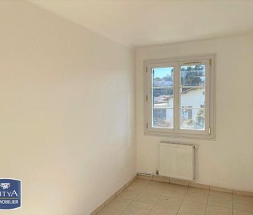 Location Appartement 4 pièces 69m² PEYROLLES EN PROVENCE 13860 - Photo 5