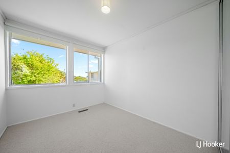 12 Millhouse Crescent, Higgins ACT, Belconnen - Photo 5