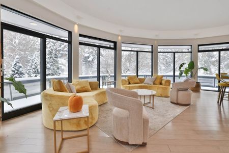 For Lease - 1352 Nocturne Court, Mississauga, Ontario - Photo 2