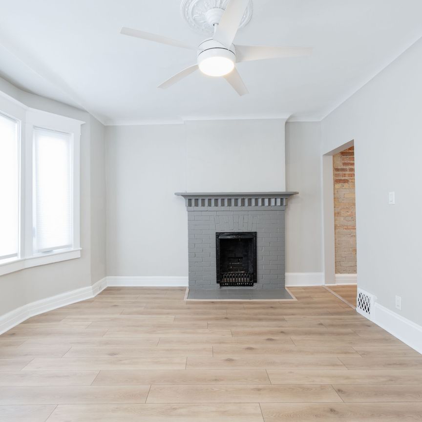 For Lease - 15 Indian Rd Crescent Unit# Upper, Toronto, Ontario - Photo 1