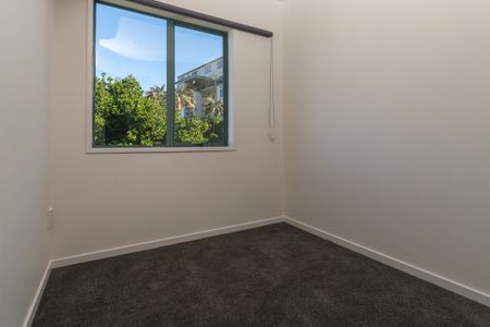 Parnell Beauty With Parking - Photo 2