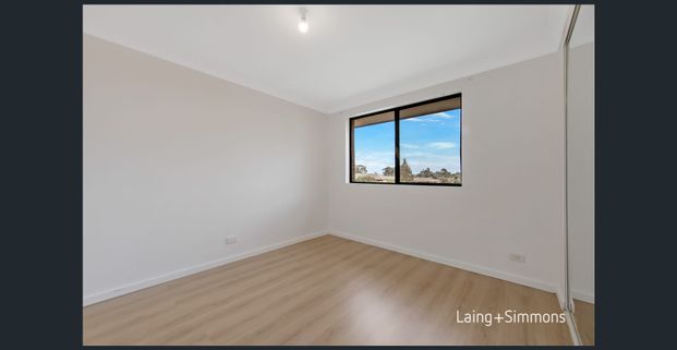 Stylish two-bedroom plus study apartment in the heart of Mount Druitt - Photo 1