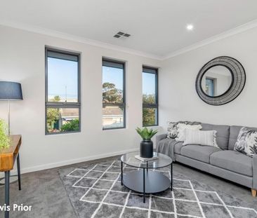 Highly Sought After Location - Executive Living - Photo 2