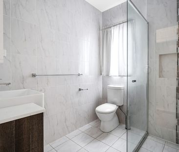 STYLISH & LOW MAINTENANCE GRANNY FLAT – WATER INCLUDED - Photo 6