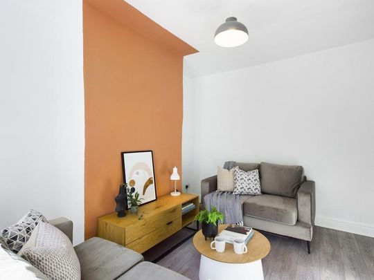 5 bedroom house to rent - Photo 1