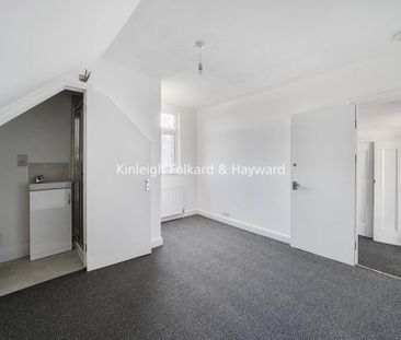 4 bedroom flat to rent - Photo 4