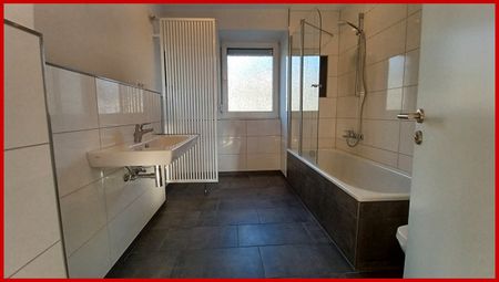 **huesch-immobilien.de** Sanierte, aussergewöhnlich helle Dachgeschosswohnung in E.-Bergerhausen! - Foto 2