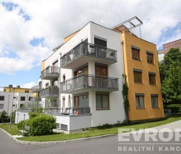 Pronájem bytu 2+kk 64 m2 - Photo 1